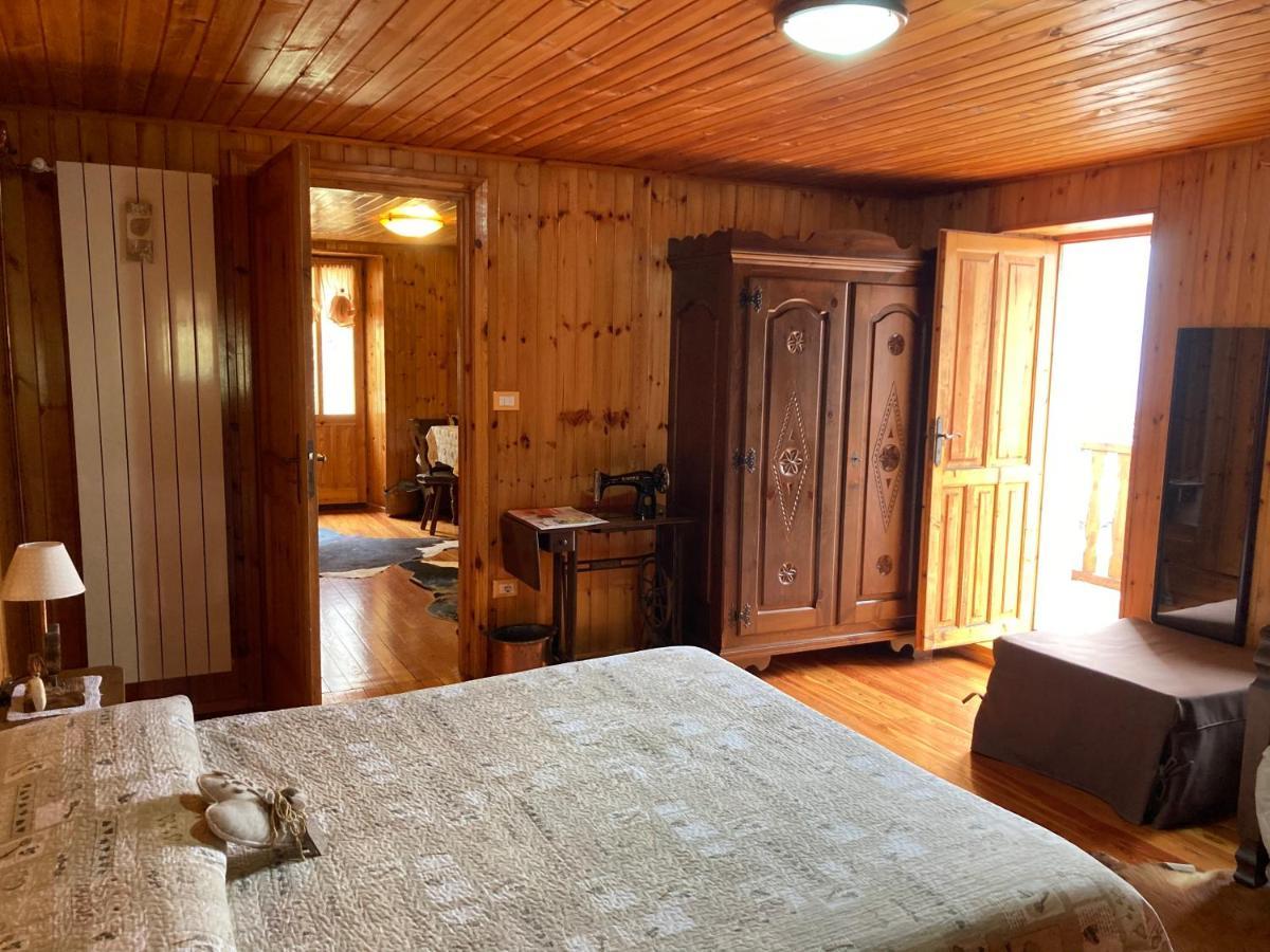 B&B Maison Vallomy Lillianes Εξωτερικό φωτογραφία