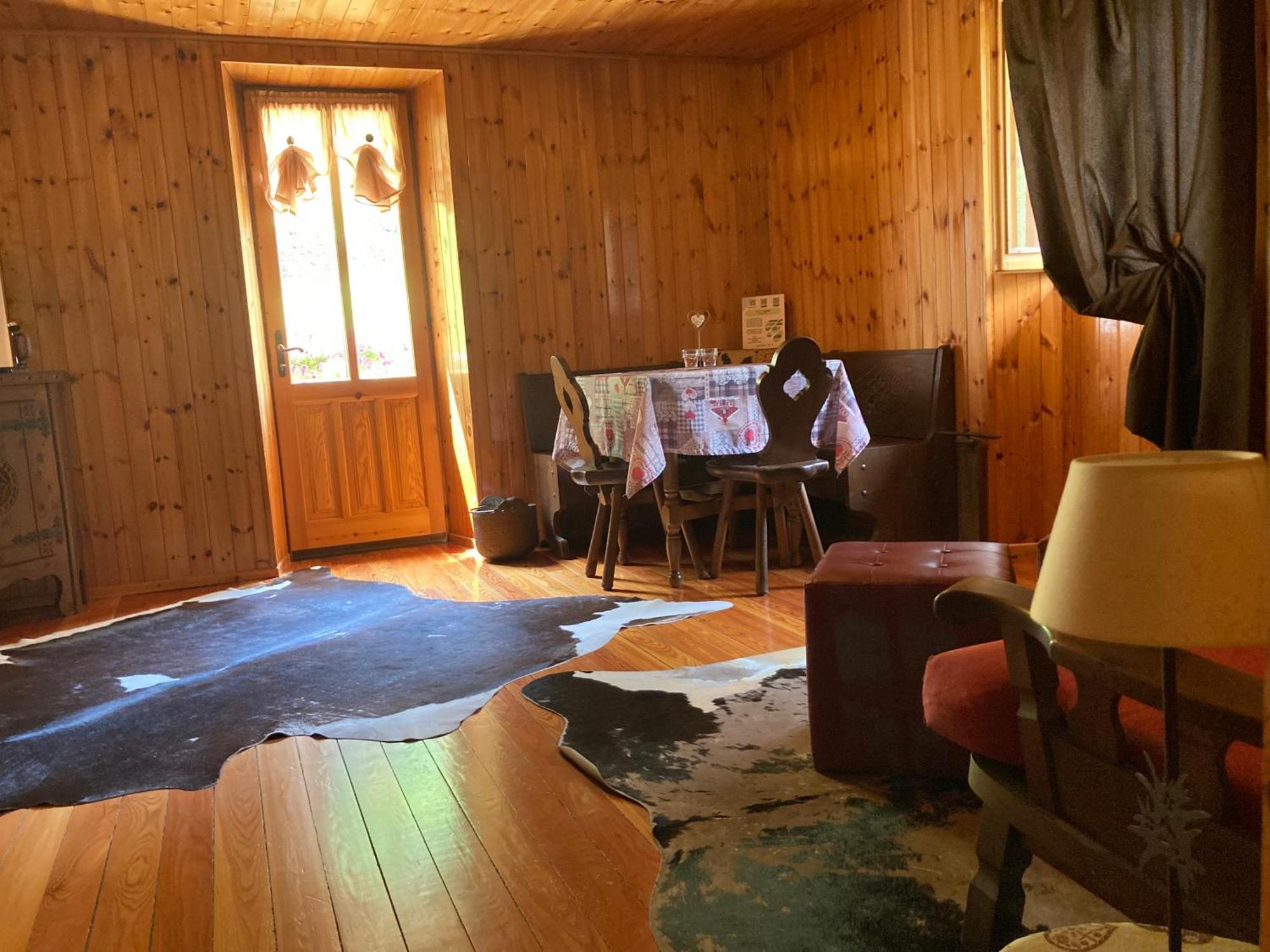 B&B Maison Vallomy Lillianes Εξωτερικό φωτογραφία