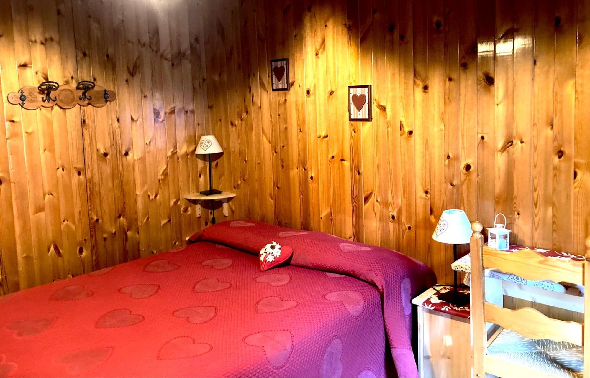 B&B Maison Vallomy Lillianes Εξωτερικό φωτογραφία